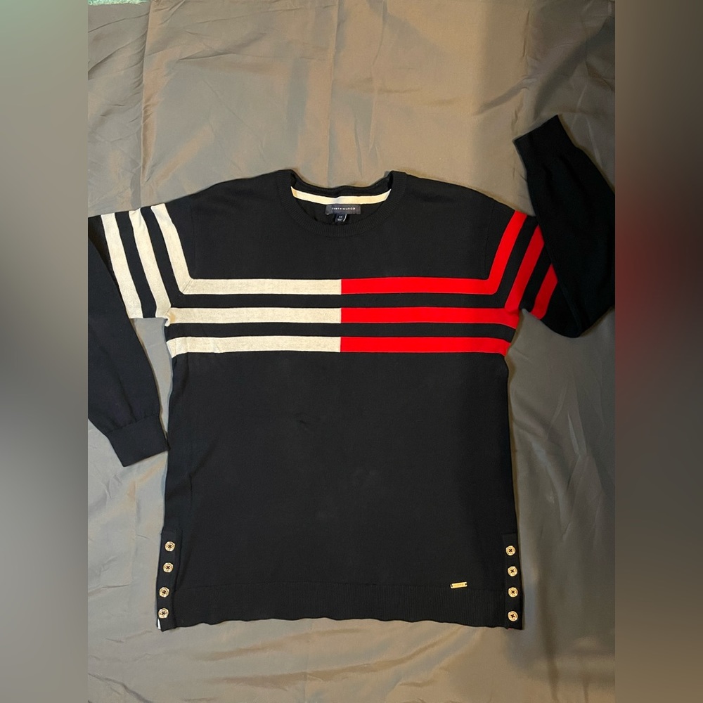 Women’s Tommy Hilfiger Sweater. Light-weight. Blue, white, red with gold accents